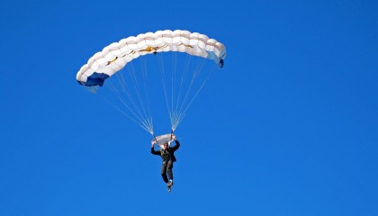 爱游戏体育-电竞直播平台推出新AI解说，提升观赛体验，电竞直播介绍