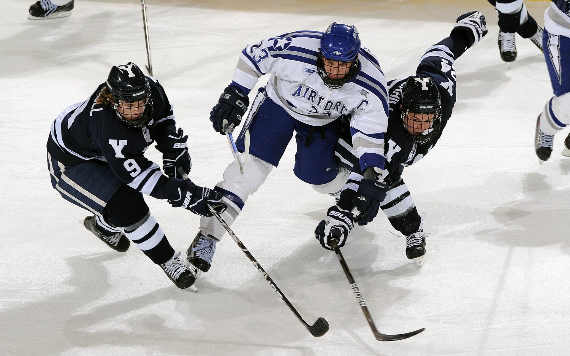 阿贾克斯不畏强敌，力克对手晋级，阿贾克斯实力